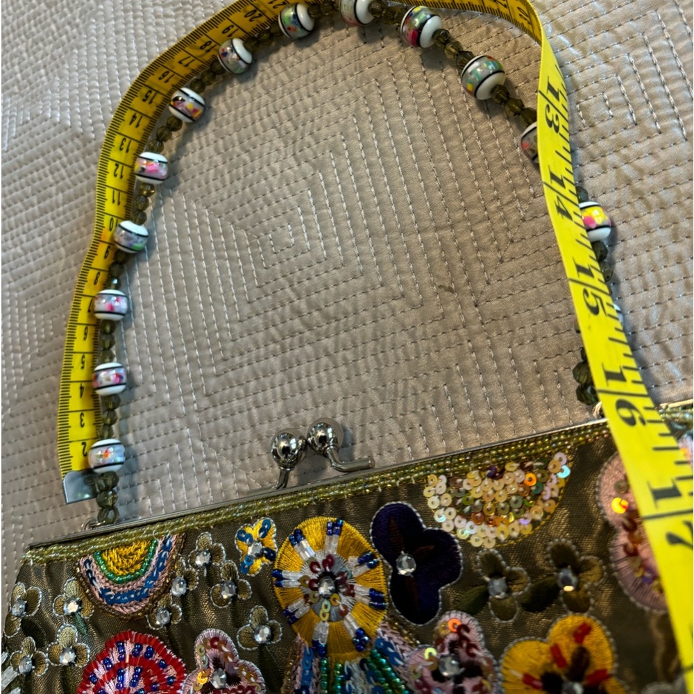 Vintage Beaded Evening Ladies Purse With Beaded Handle- Great Condition - Picture 4 of 8